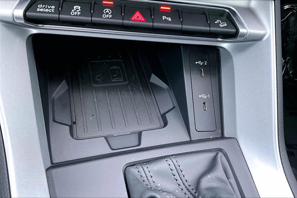 Used 2025 Audi Q3 2.0T Premium w/ Convenience Package image 15