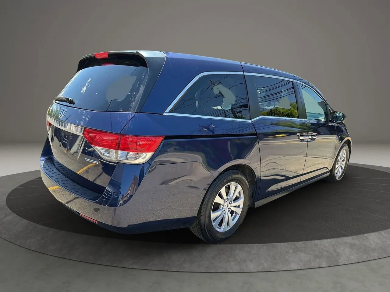 Used 2016 Honda Odyssey SE image 5