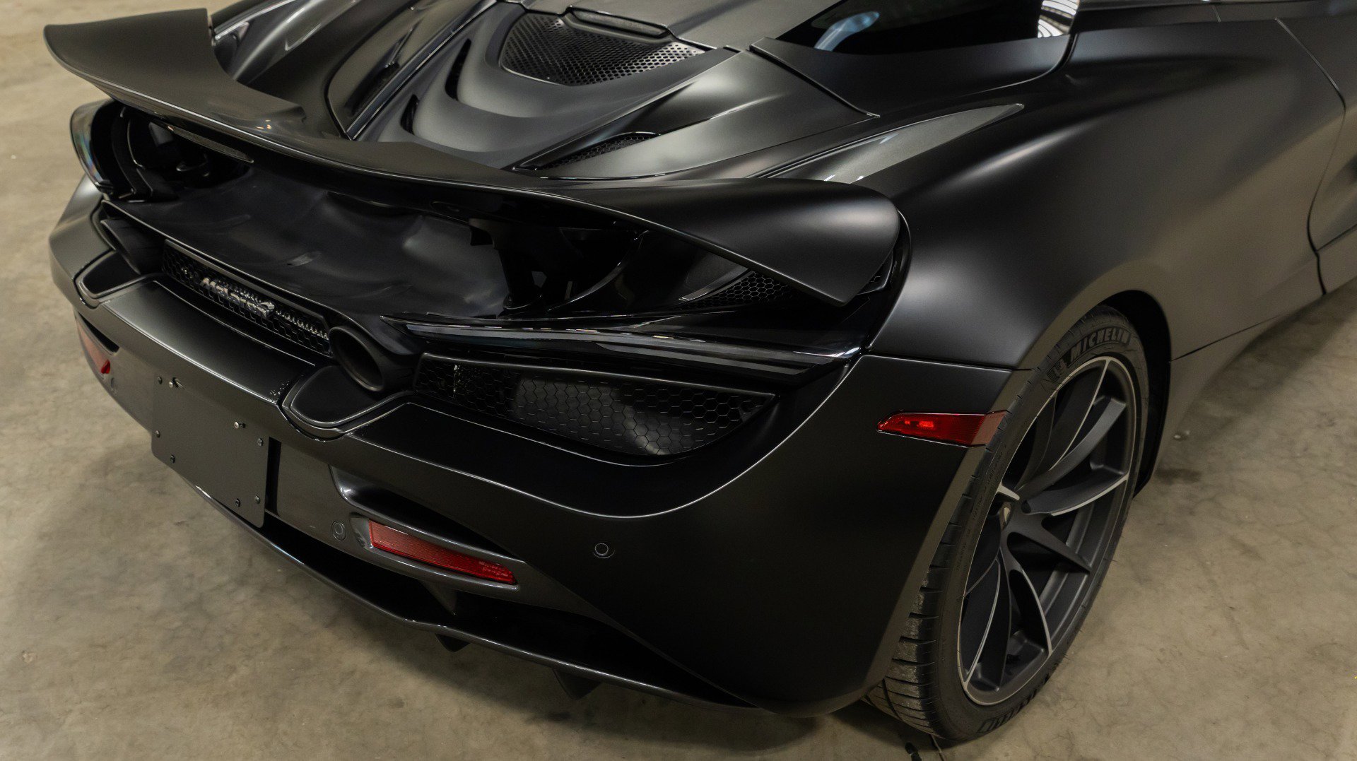 Used 2020 McLaren 720S Spider image 26