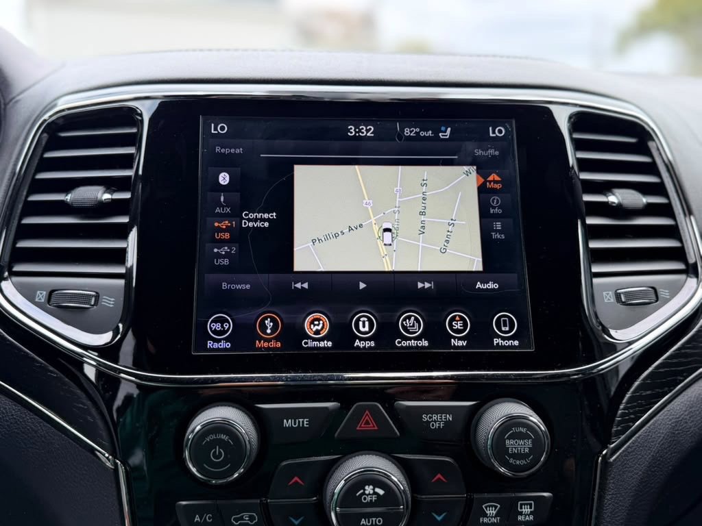 Used 2019 Jeep Grand Cherokee High Altitude AWD/4WD image 29