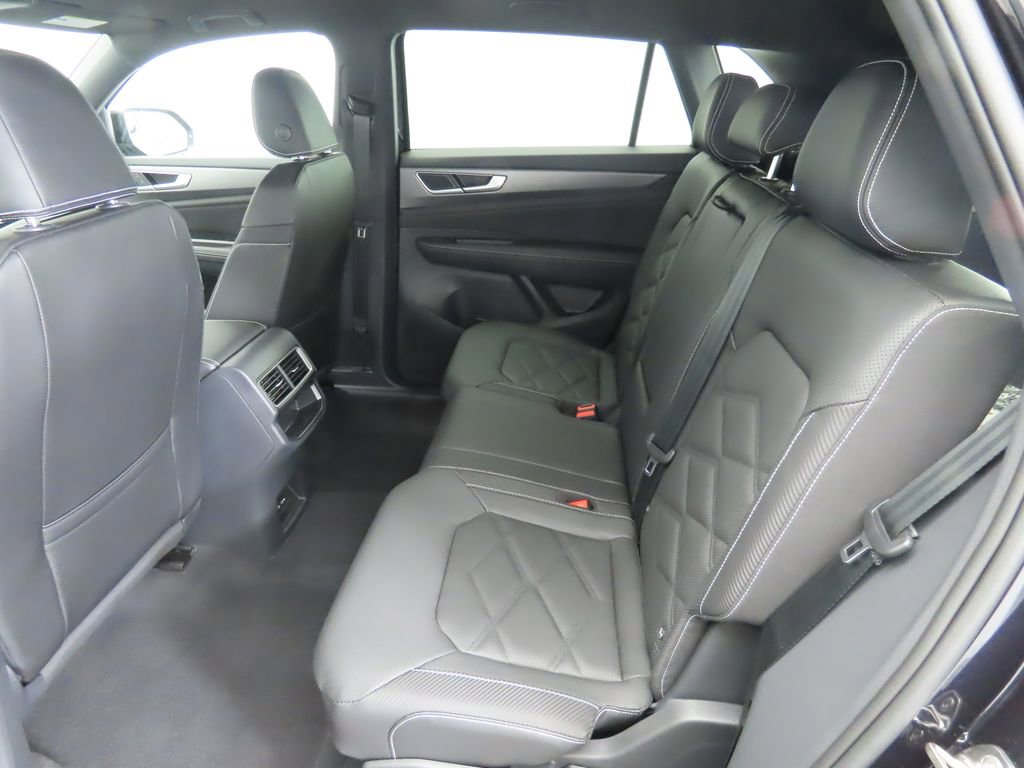 Used 2025 Volkswagen Atlas Cross Sport SE image 21