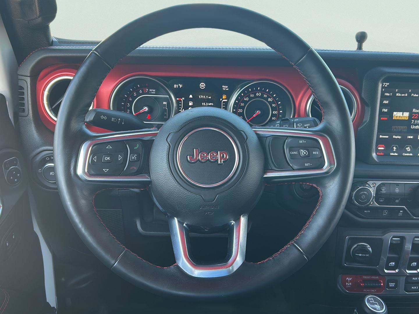 Used 2018 Jeep Wrangler Rubicon AWD/4WD image 10