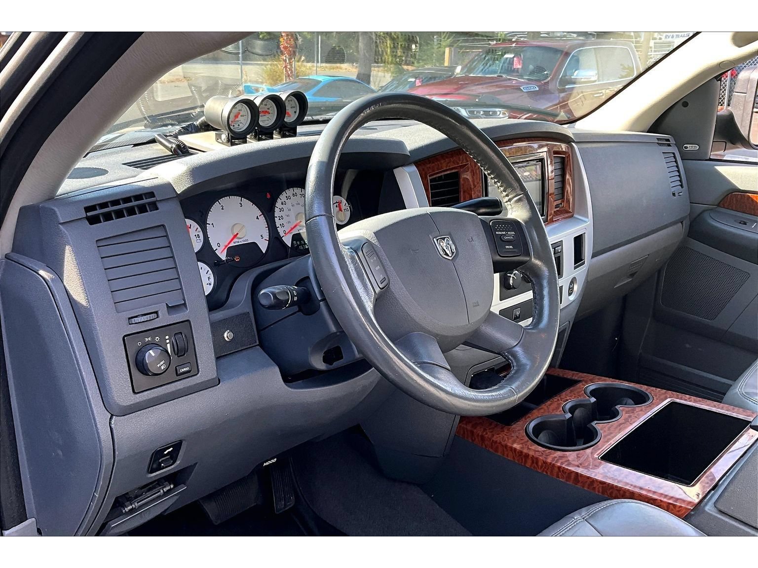 Used 2006 Dodge Ram 2500 Truck Laramie AWD/4WD image 14