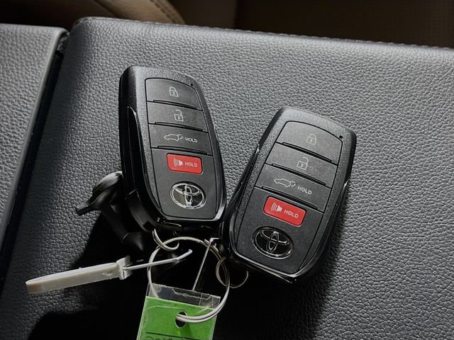 New 2026 Toyota 4Runner Limited AWD/4WD image 33