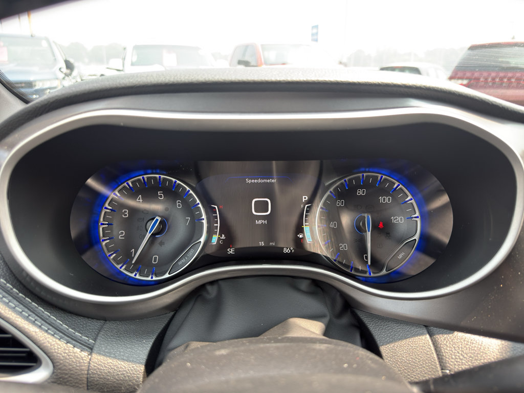 New 2026 Chrysler Pacifica Select w/ S Appearance Package FWD image 17