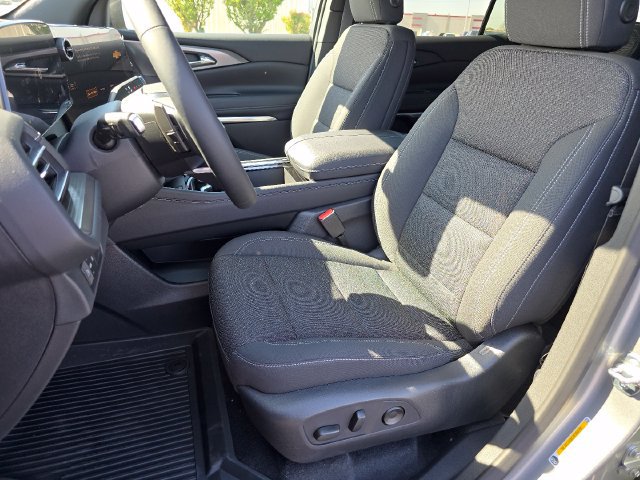 New 2027 Chevrolet Traverse LT w/ Driver Confidence Package FWD image 23