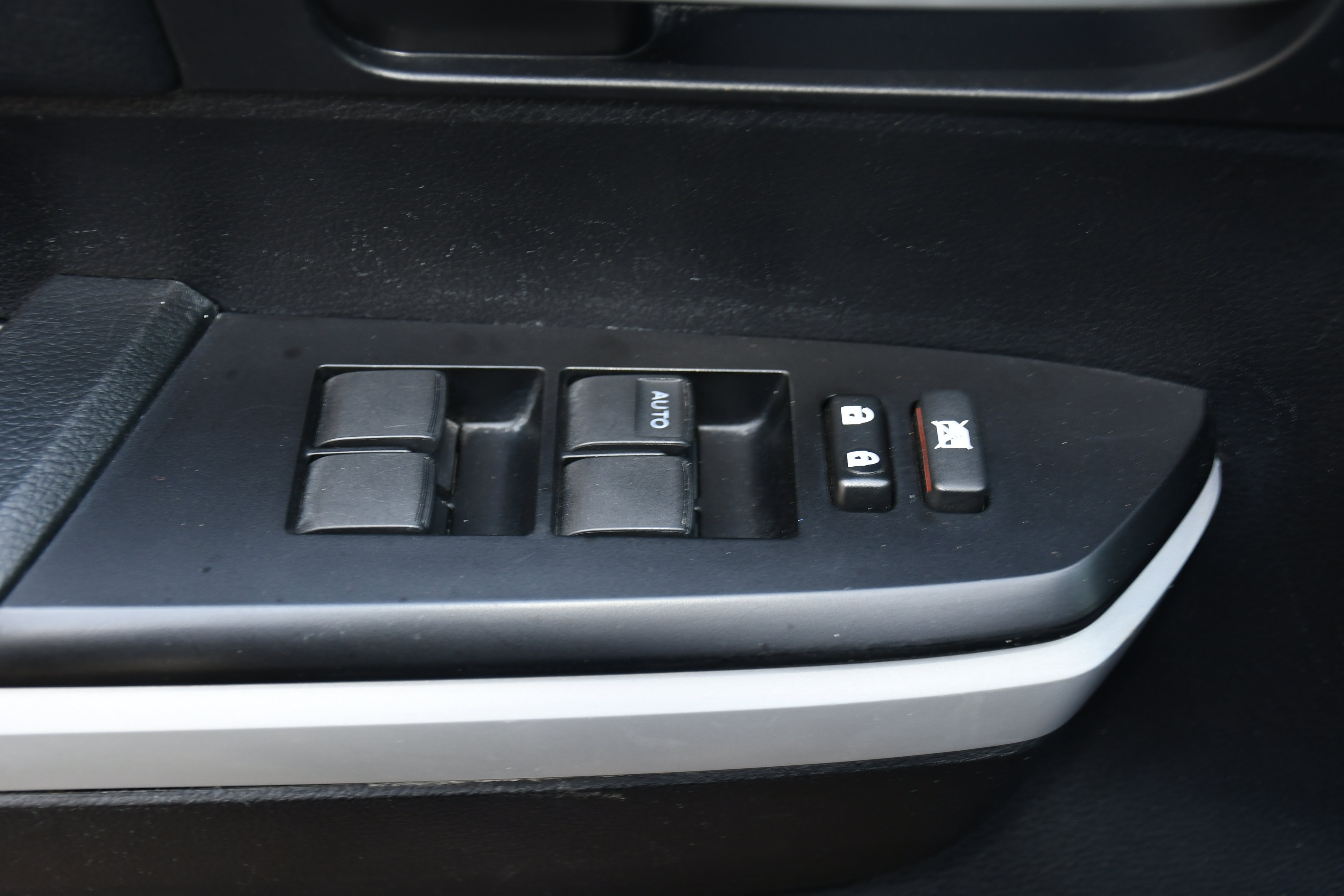 Used 2021 Toyota Tundra SR5 w/ TRD Off-Road Plus Package image 13