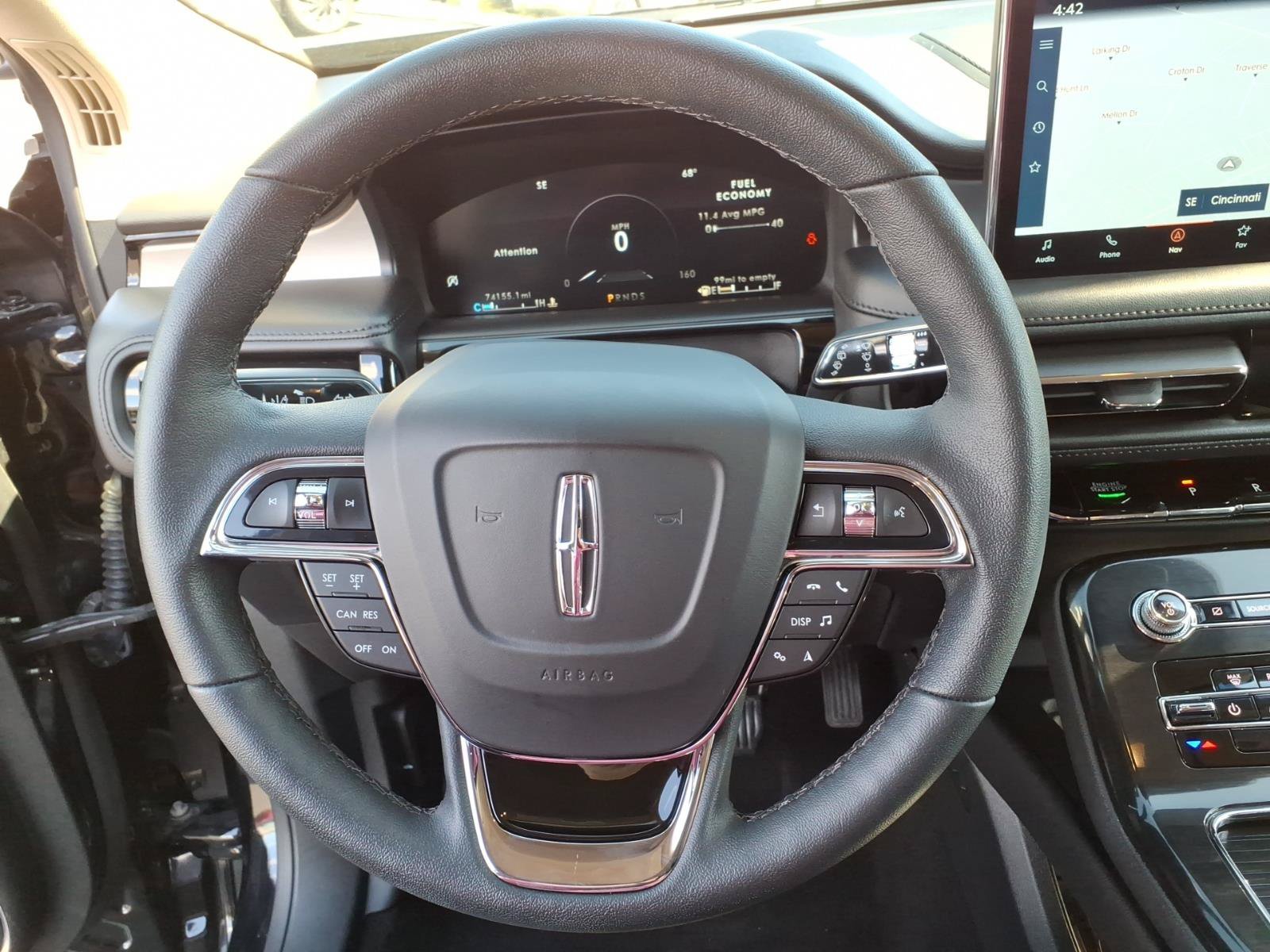 Certified 2023 Lincoln Nautilus AWD w/ Premium Package image 17