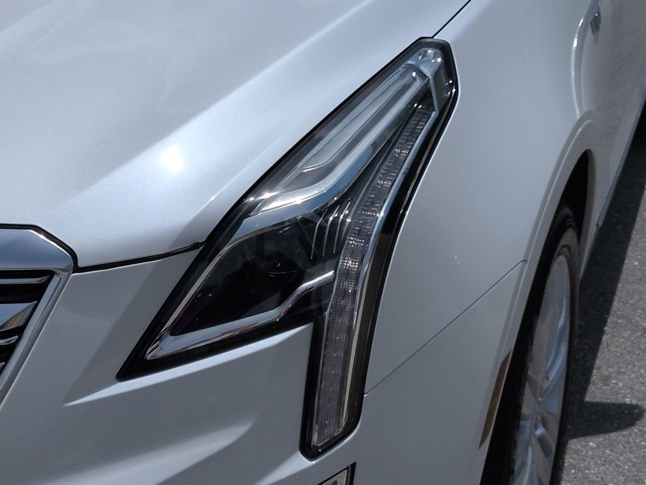 Used 2017 Cadillac XT5 Premium Luxury FWD image 10