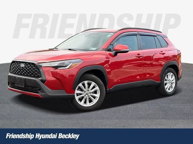 Used 2022 Toyota Corolla Cross LE w/ Moonroof Package AWD/4WD image 1