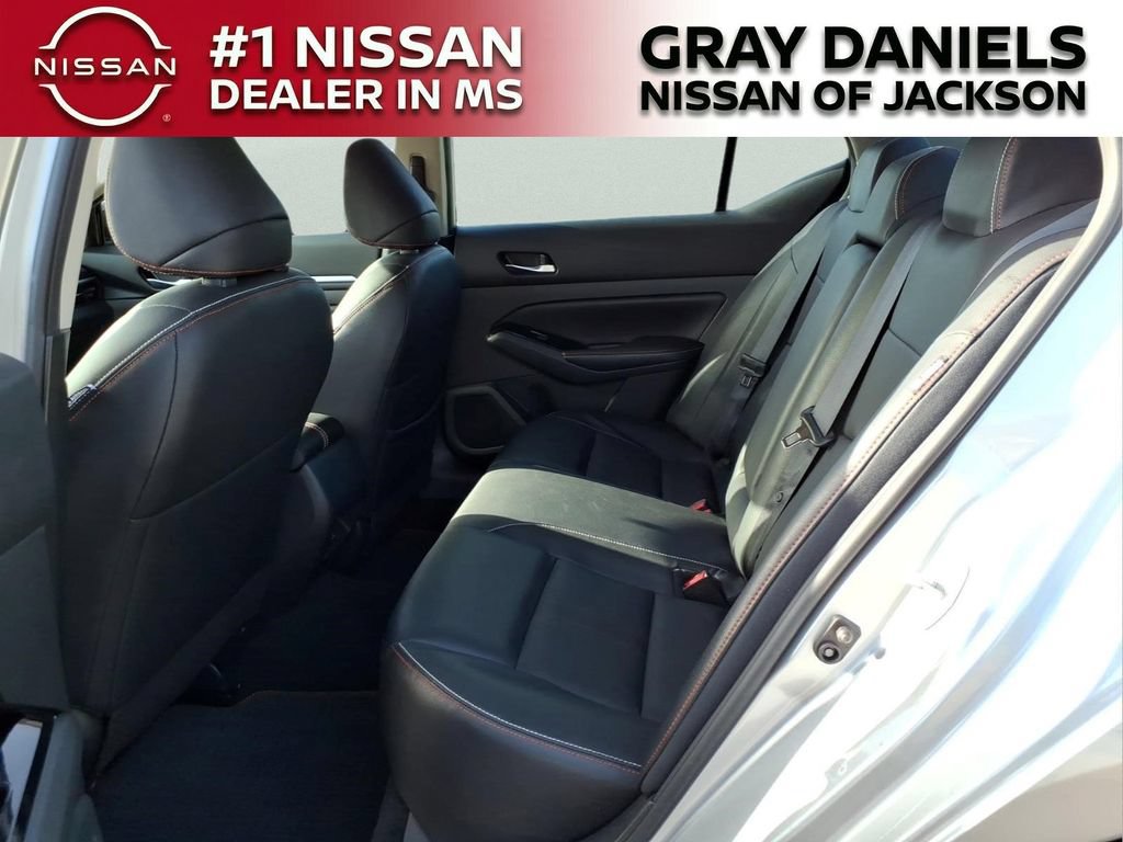 Used 2024 Nissan Altima 2.5 SR w/ SR Premium Package FWD image 25