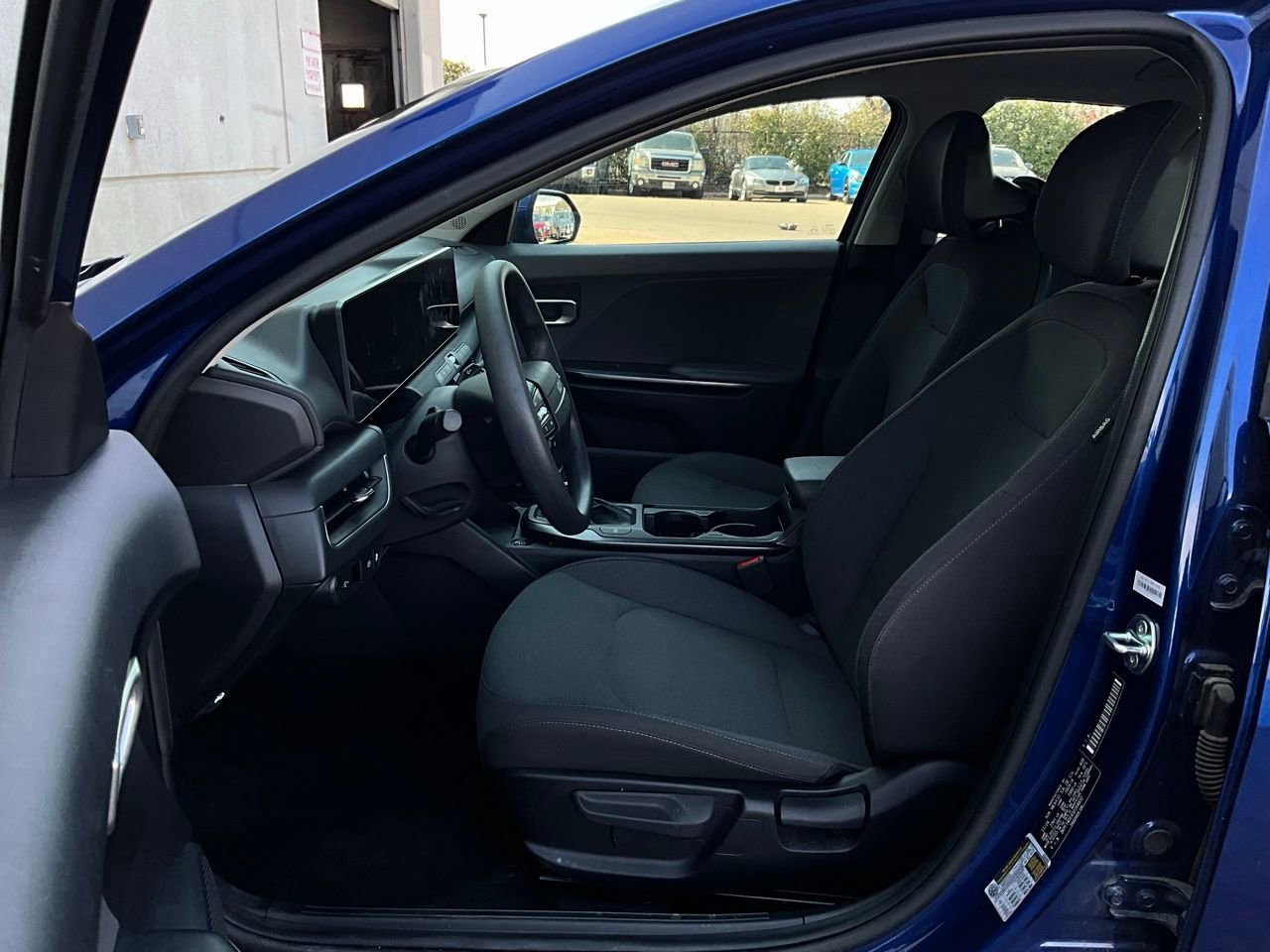 Used 2025 Kia K4 LXS image 10