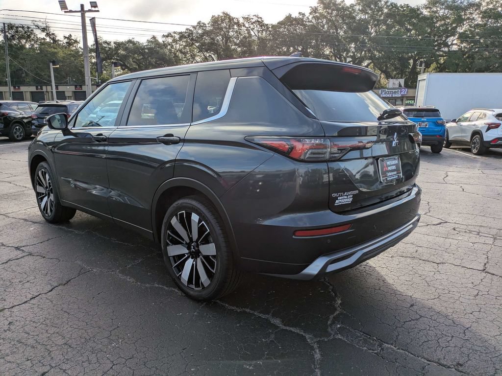Used 2026 Mitsubishi Outlander SE FWD image 6