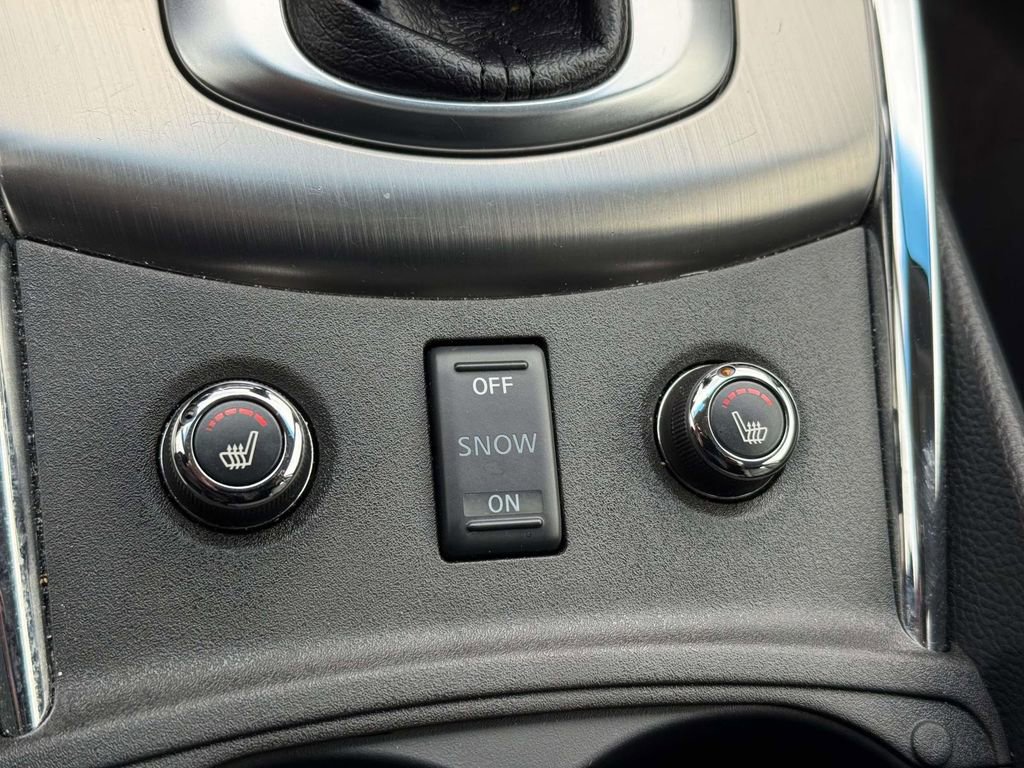 Used 2015 INFINITI Q40 AWD w/ Navigation Package image 23