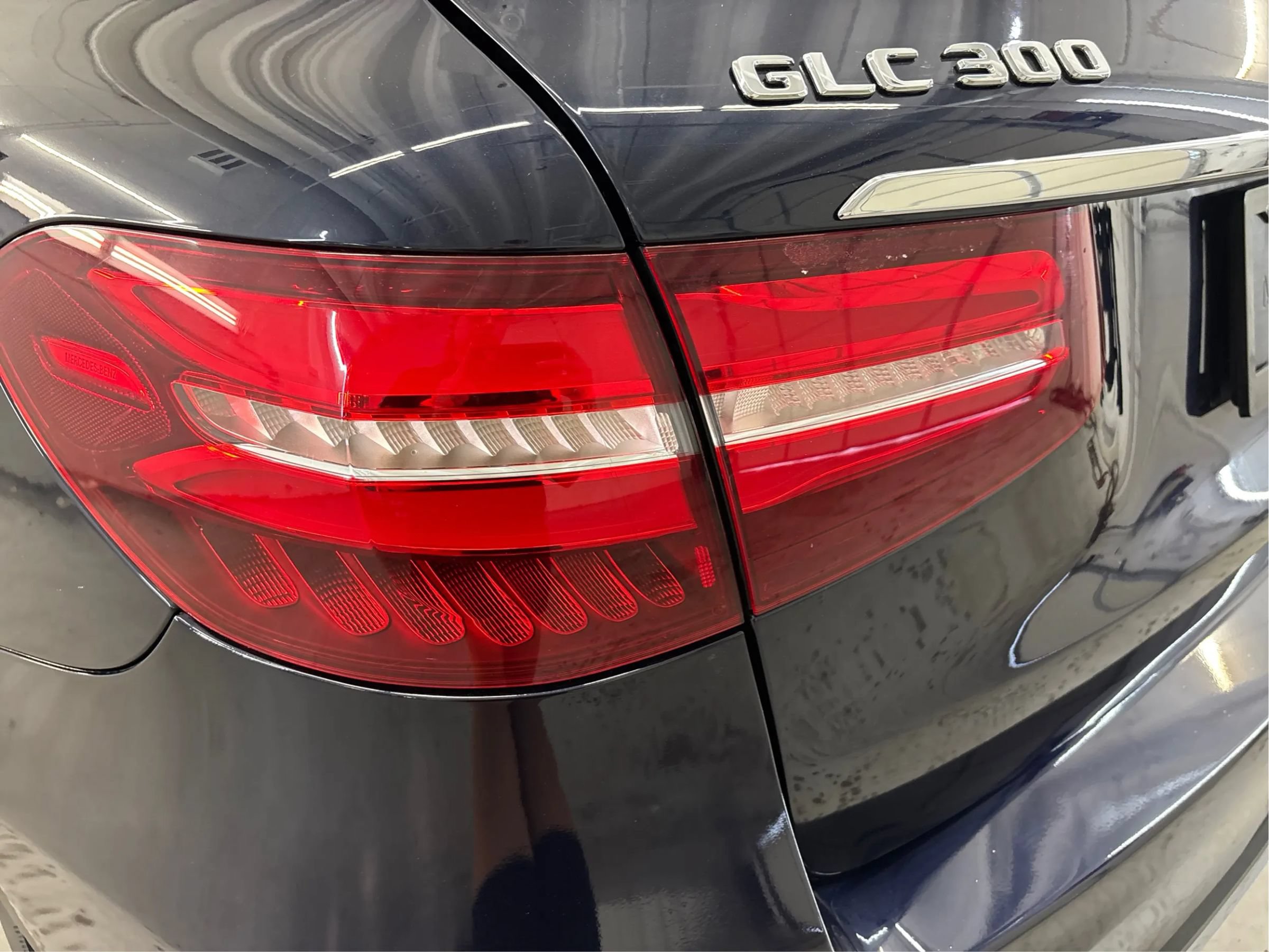 Used 2018 Mercedes-Benz GLC 300 4MATIC image 33