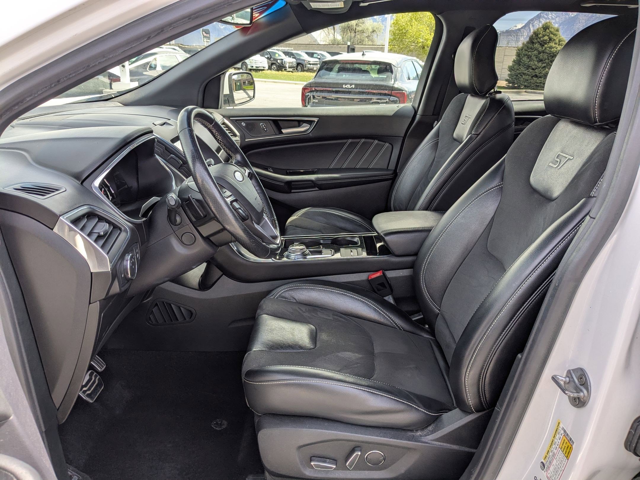 Used 2019 Ford Edge ST w/ Convenience Package AWD/4WD image 24