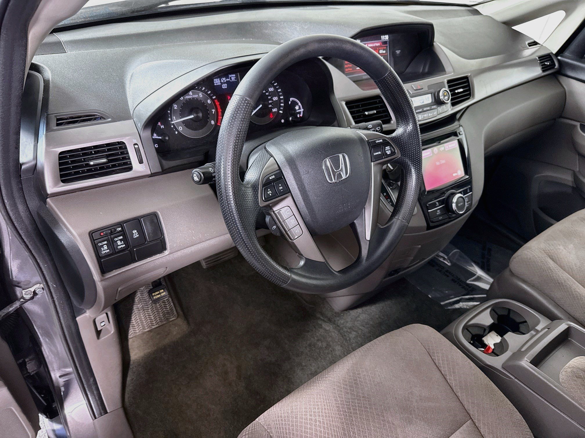 Used 2017 Honda Odyssey EX image 23