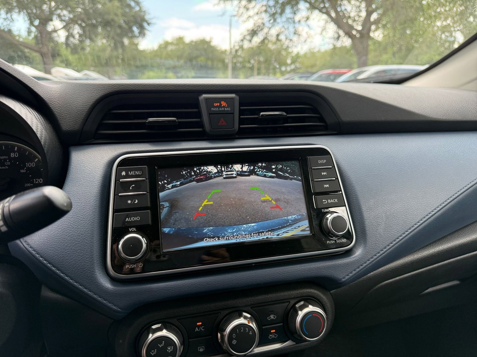Used 2025 Nissan Versa SV FWD image 21