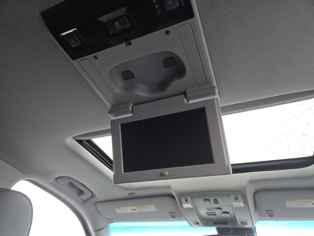 Used 2015 GMC Yukon Denali w/ Open Road Package image 18