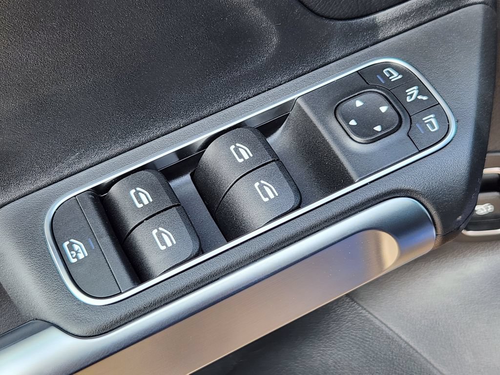 New 2026 Mercedes-Benz GLB 250 4MATIC image 24