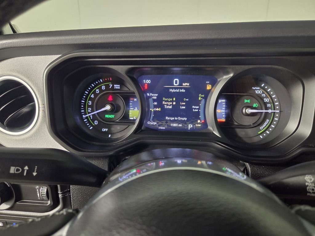 Certified 2025 Jeep Wrangler Sahara w/ Safety Group image 16