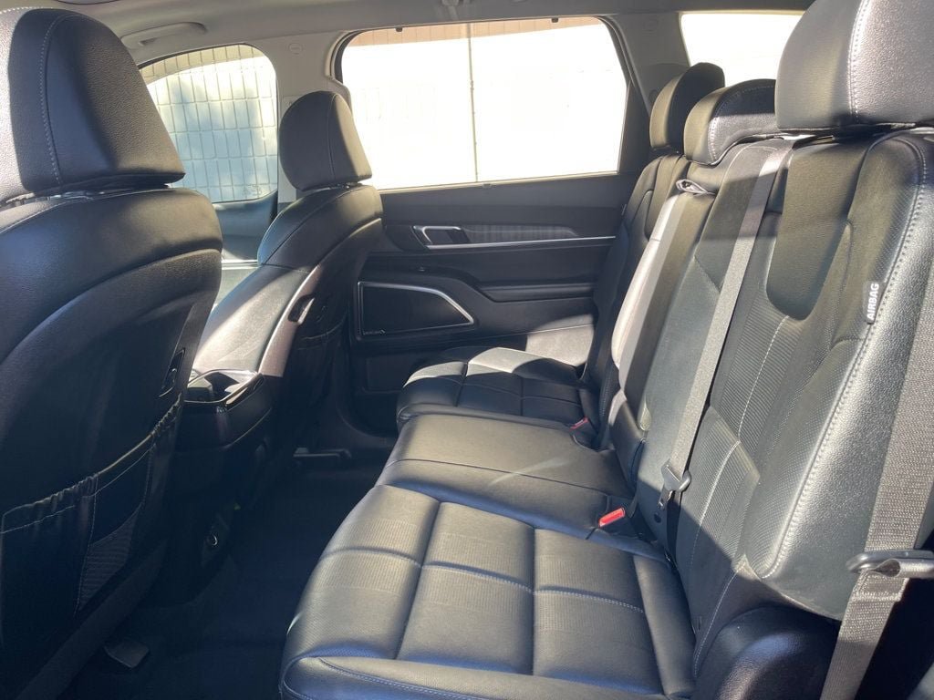 Used 2025 Kia Telluride SX FWD image 13