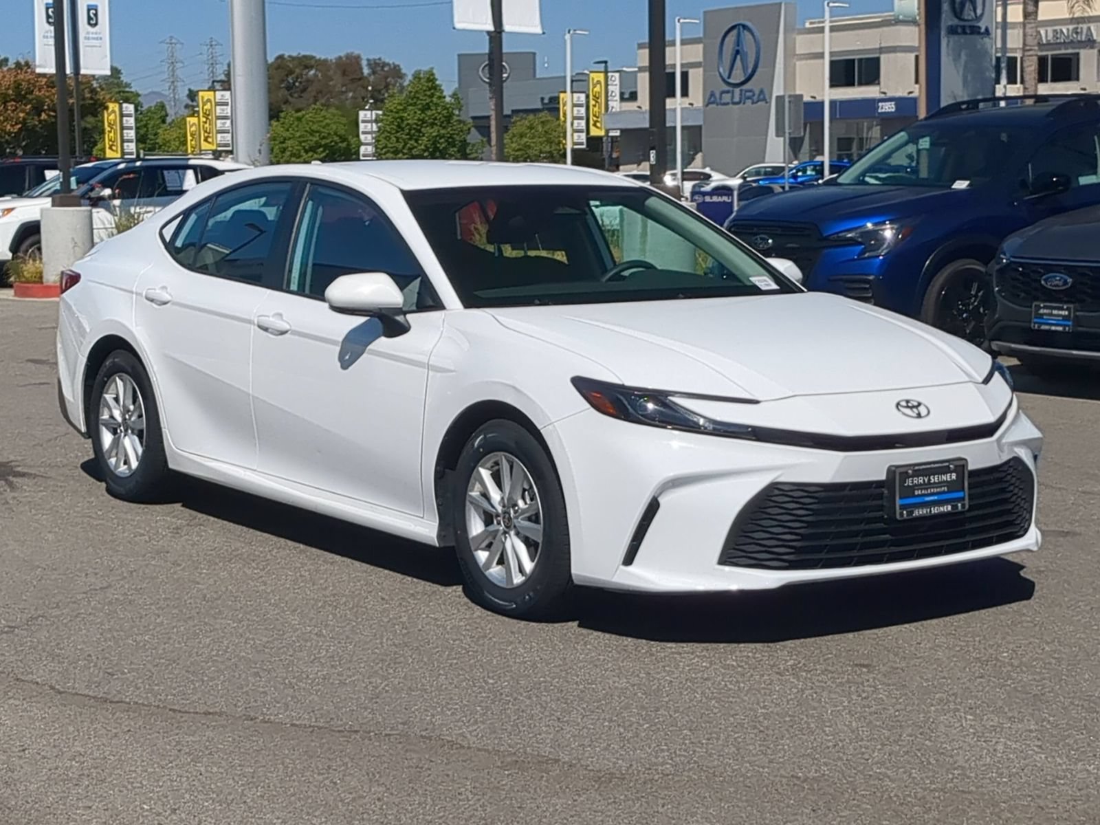 Used 2025 Toyota Camry LE FWD image 7