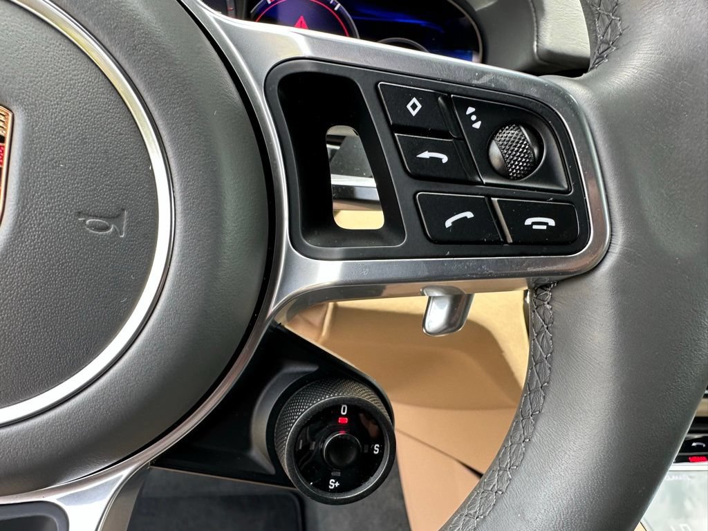 Certified 2023 Porsche Cayenne AWD/4WD image 25