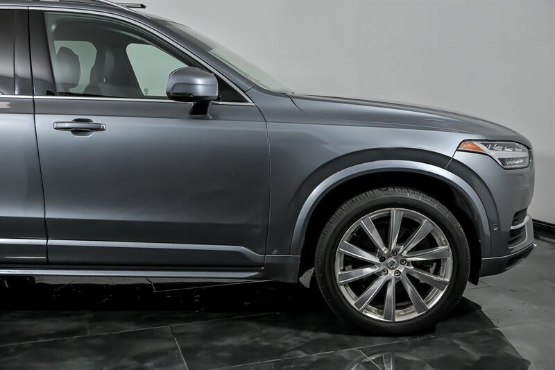 Used 2016 Volvo XC90 T8 Momentum w/ Vision Package AWD/4WD image 12