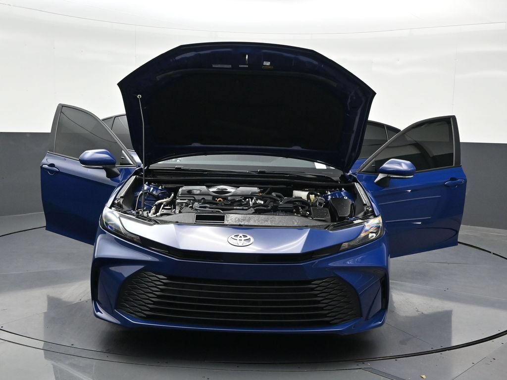 Used 2025 Toyota Camry LE w/ Convenience Package FWD image 36