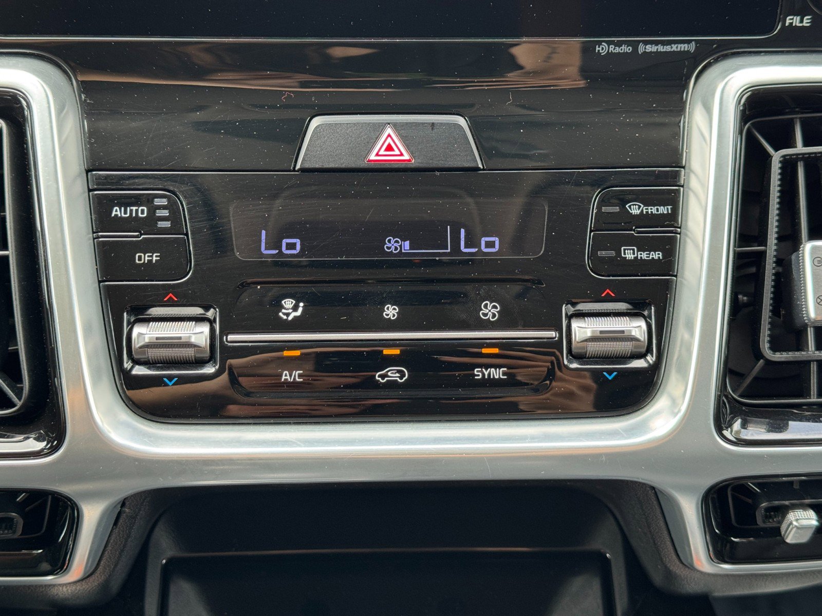 Used 2022 Kia Sorento SX FWD image 27