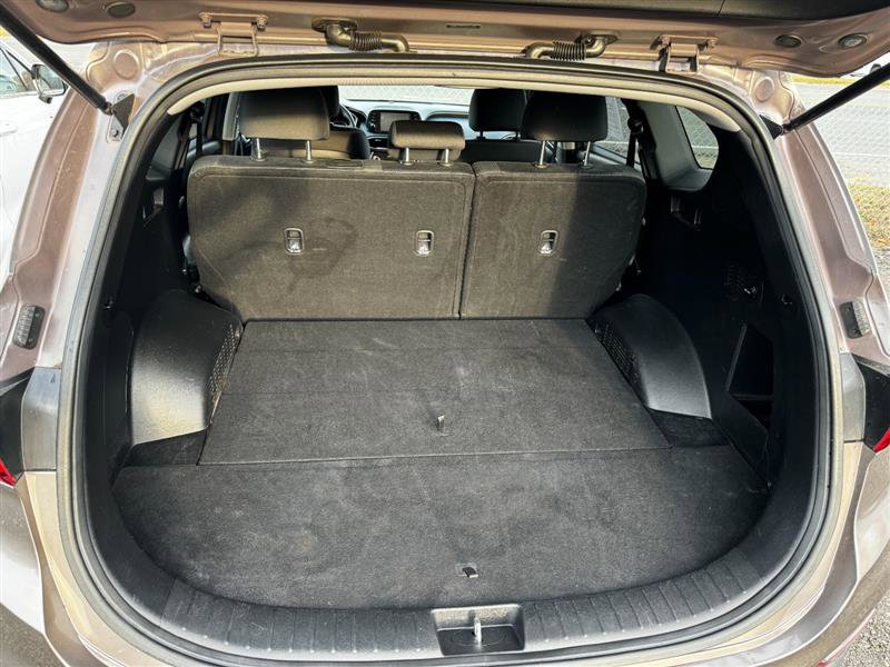 Used 2019 Hyundai Santa Fe SE AWD/4WD image 31
