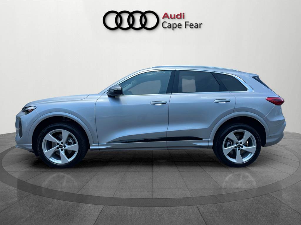 Certified 2025 Audi Q5 Premium w/ Premium Plus AWD/4WD image 2