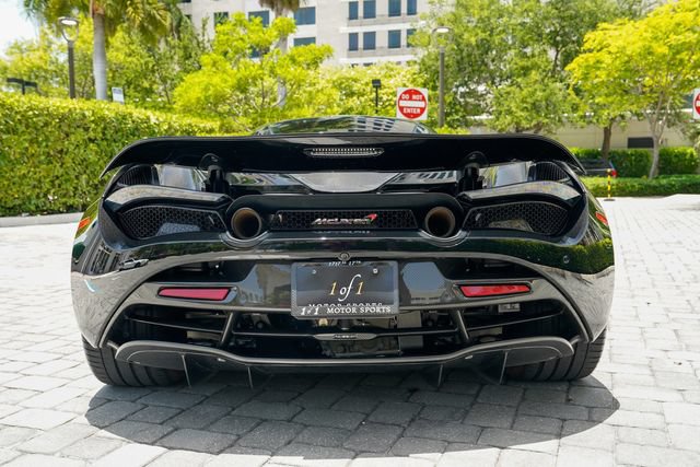 Used 2018 McLaren 720S Performance RWD image 23