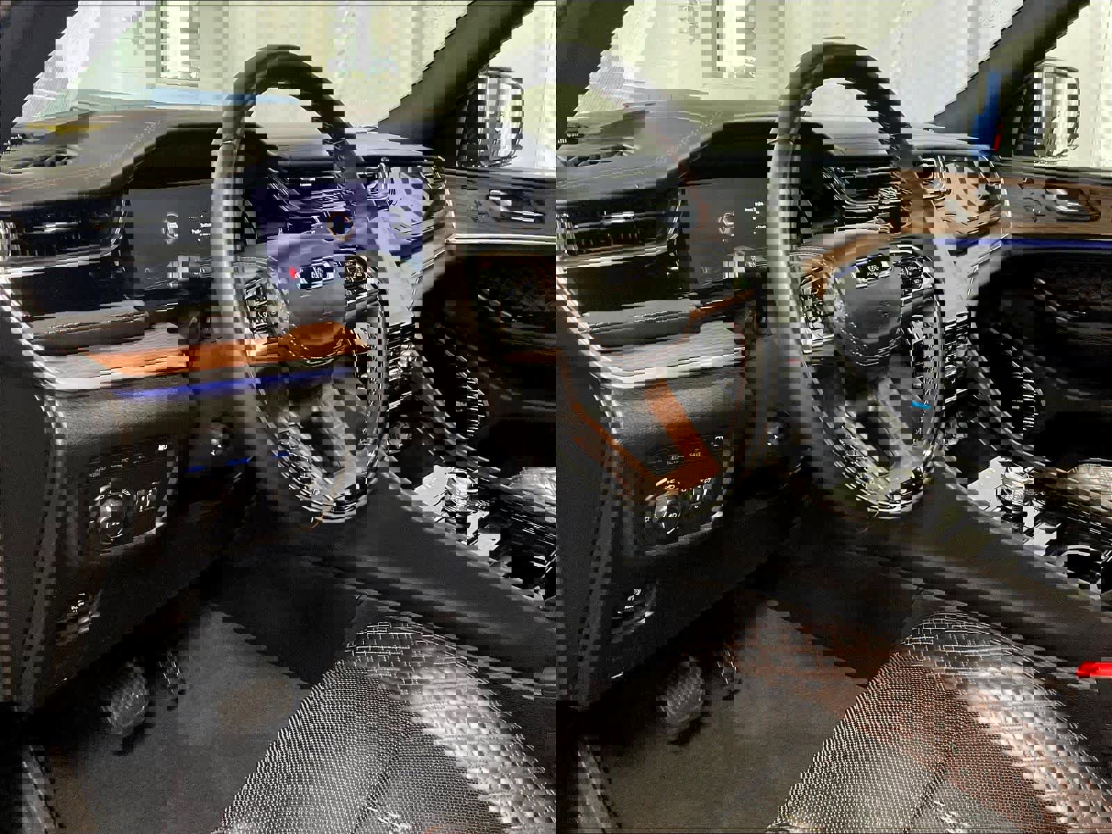 Used 2022 Jeep Grand Cherokee Summit image 8