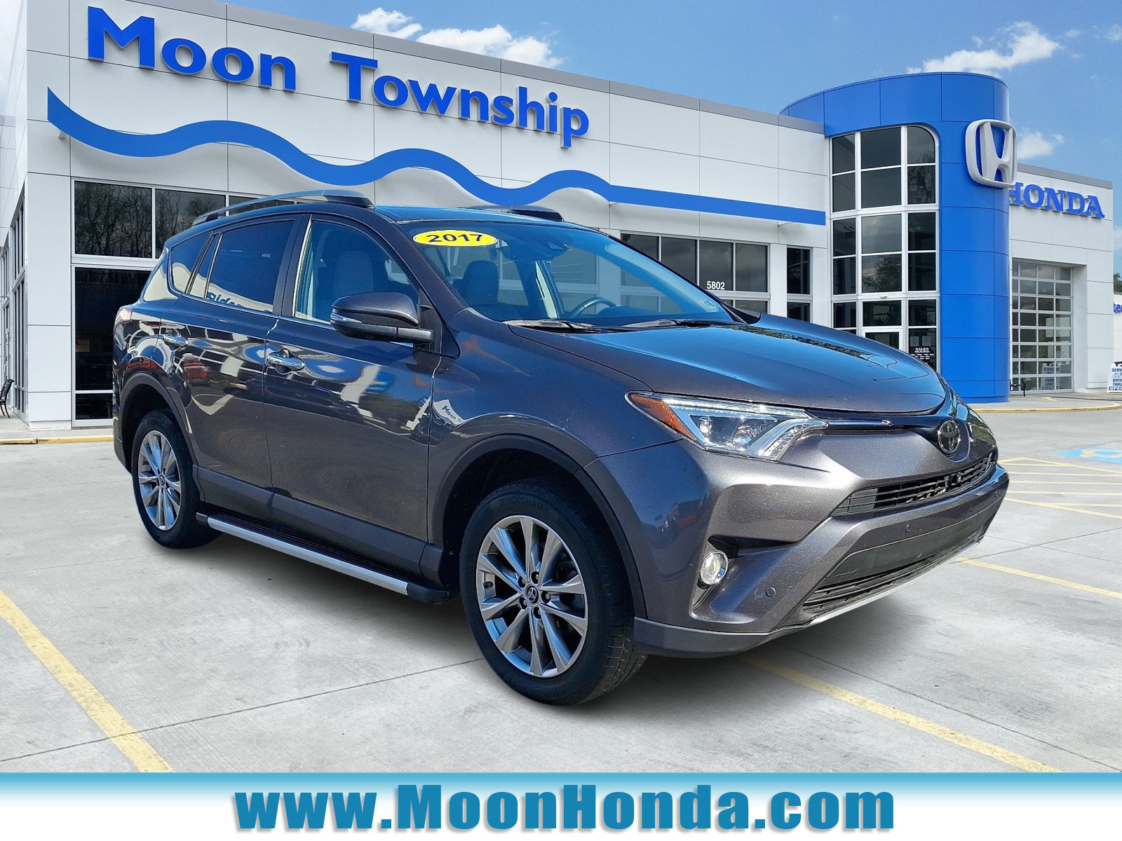 Used 2017 Toyota RAV4 Limited w/ Advanced Technology Package AWD/4WD image 1