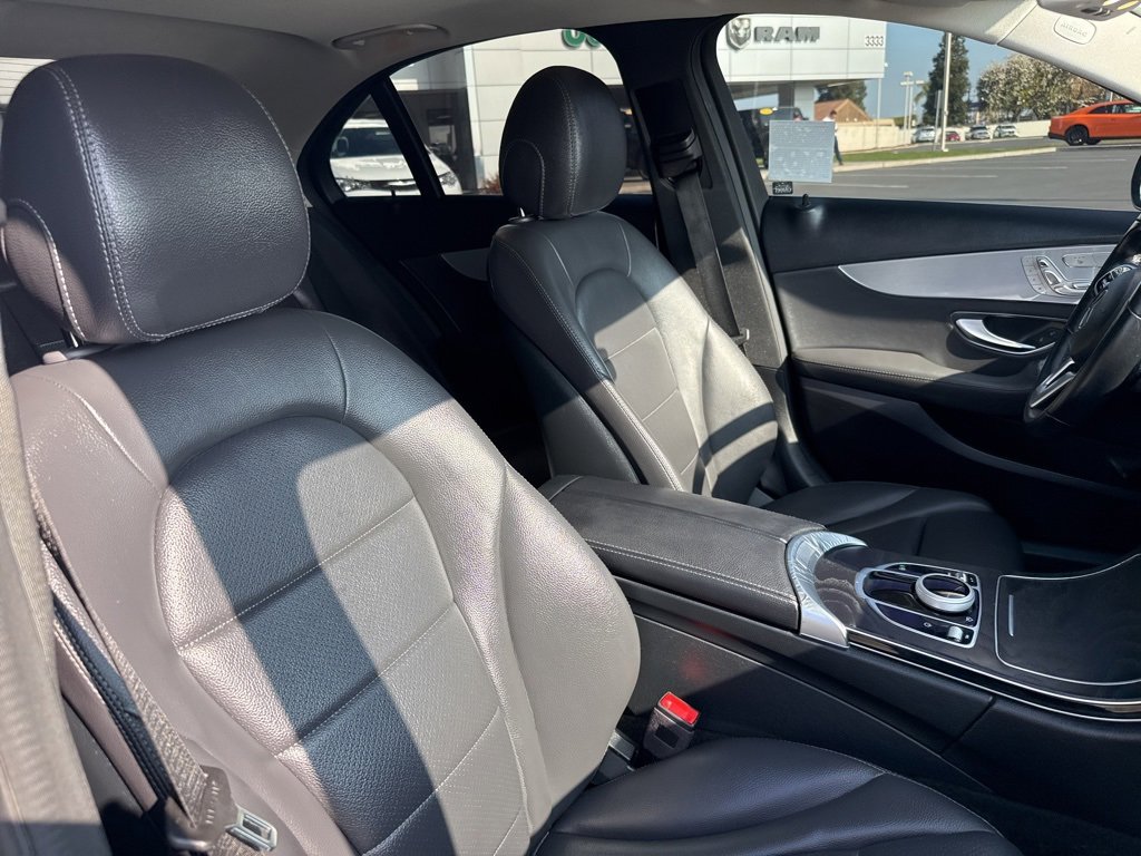 Used 2019 Mercedes-Benz C 300 Sedan image 11