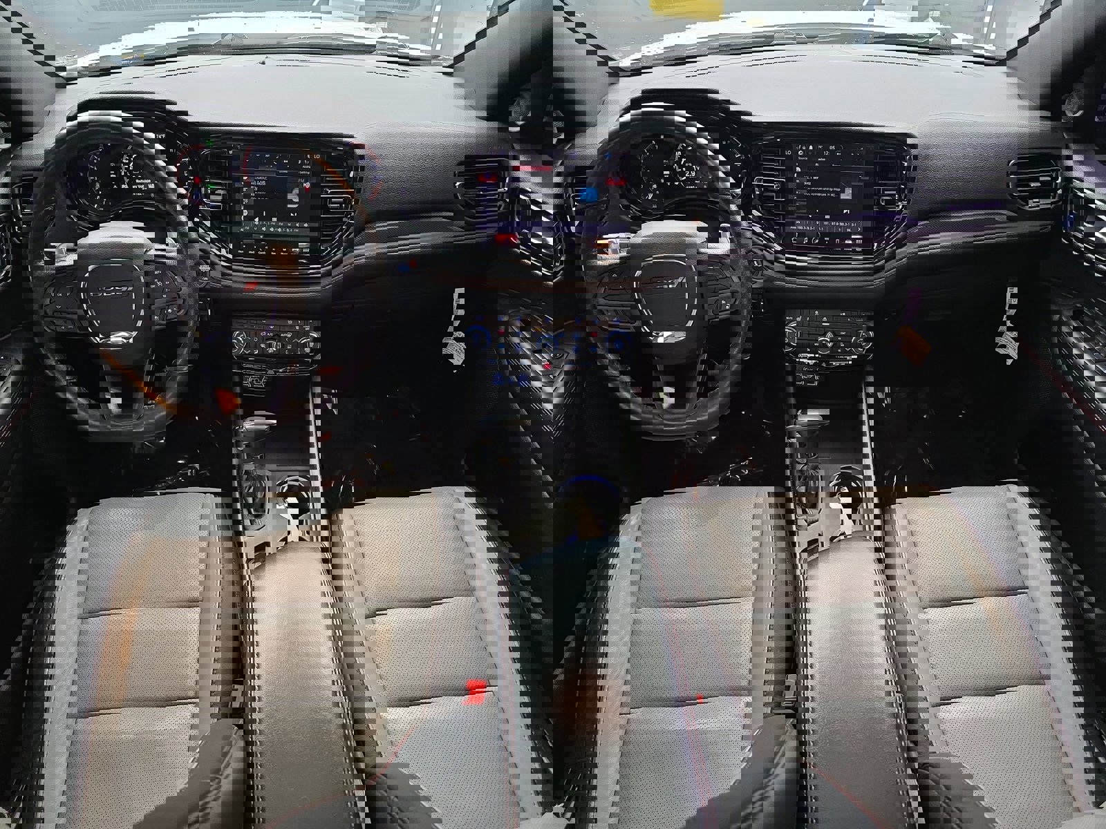 Used 2023 Dodge Durango GT image 17