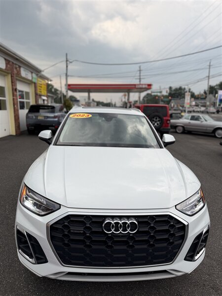 Used 2023 Audi Q5 2.0T Premium Plus w/ Premium Plus Package AWD/4WD image 7