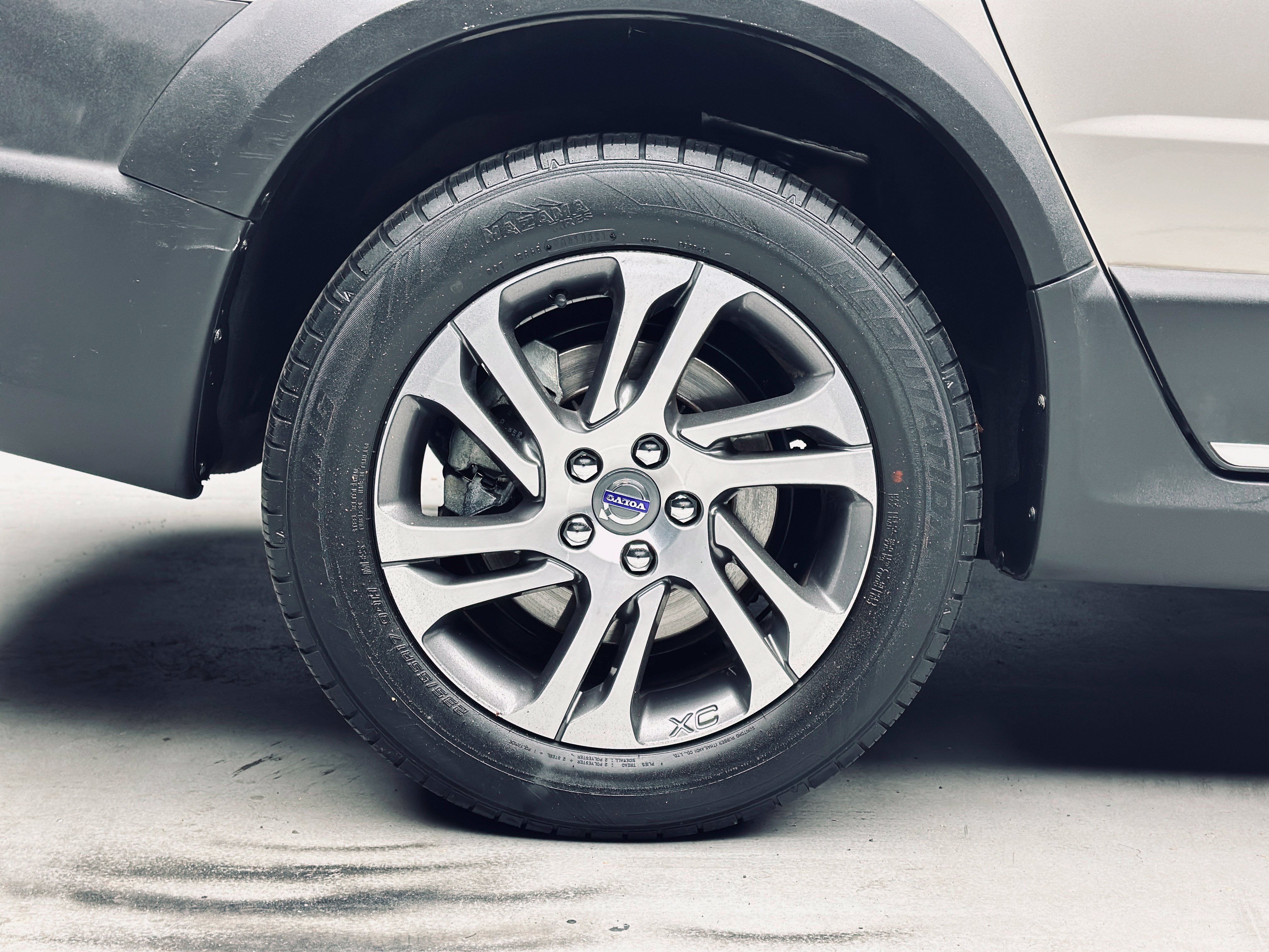 Used 2015 Volvo XC70 T5 Premier w/ Protection Package FWD image 35