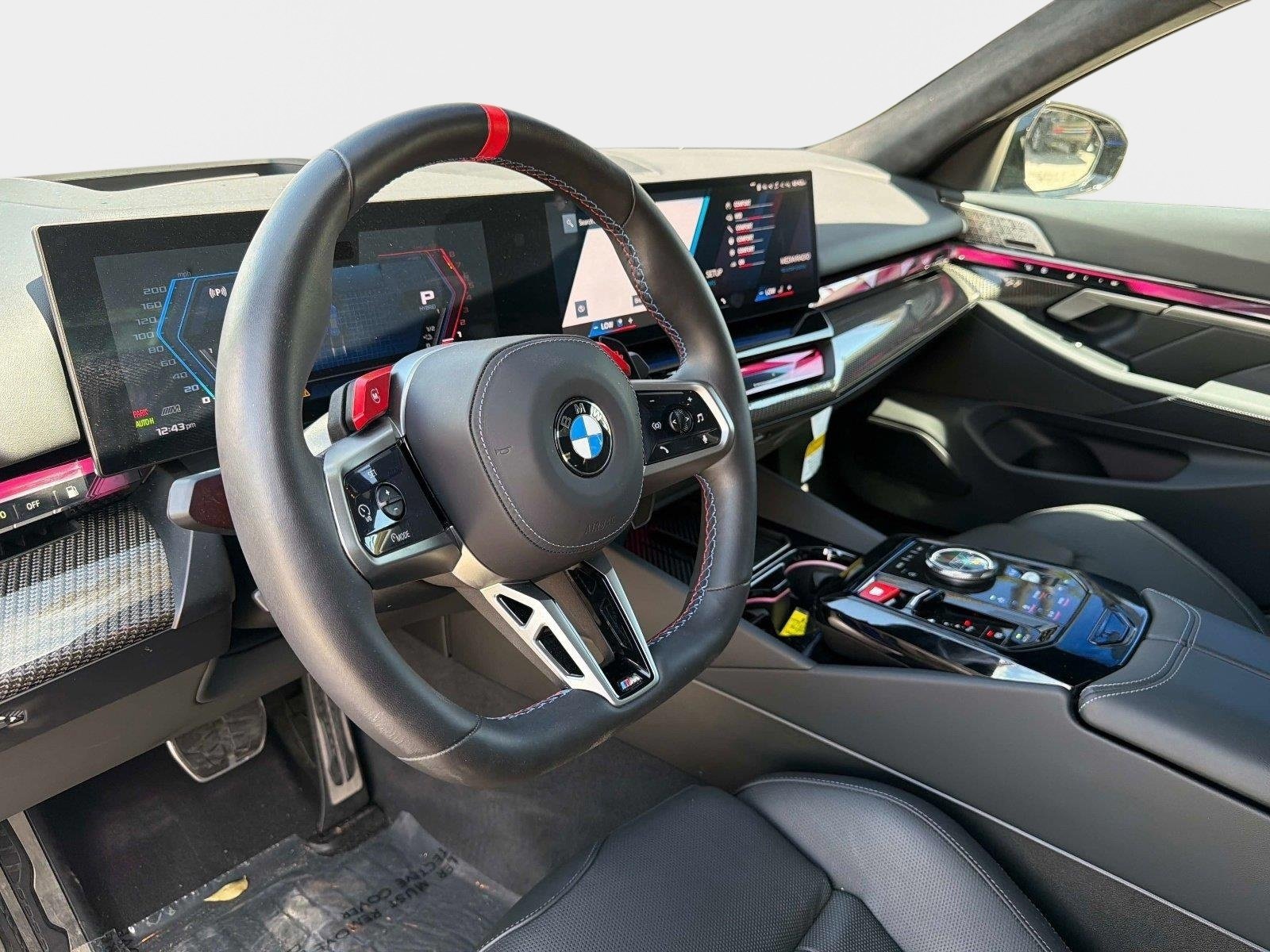 Used 2025 BMW M5 AWD/4WD image 39