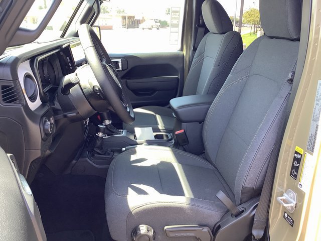 New 2025 Jeep Gladiator Sport AWD/4WD image 8