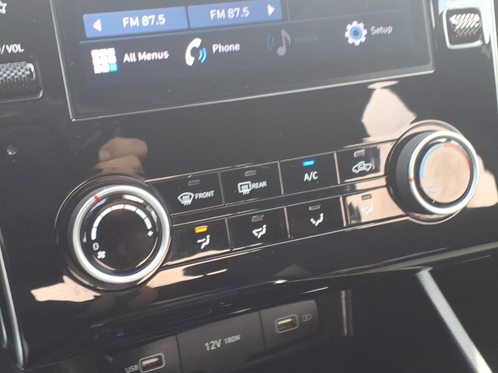 Used 2022 Hyundai Santa Cruz SEL image 18