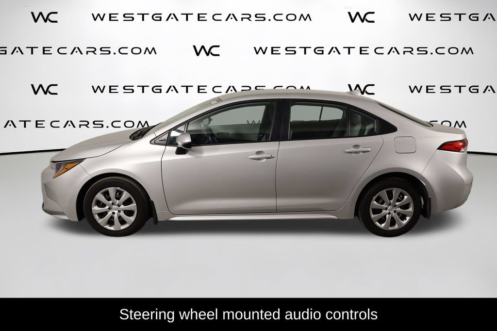 Used 2025 Toyota Corolla LE FWD image 5