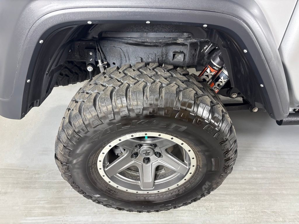 Used 2023 Jeep Gladiator Mojave w/ Cold Weather Group AWD/4WD image 11