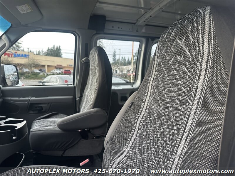 Used 2008 Ford E-250 and Econoline 250 image 13