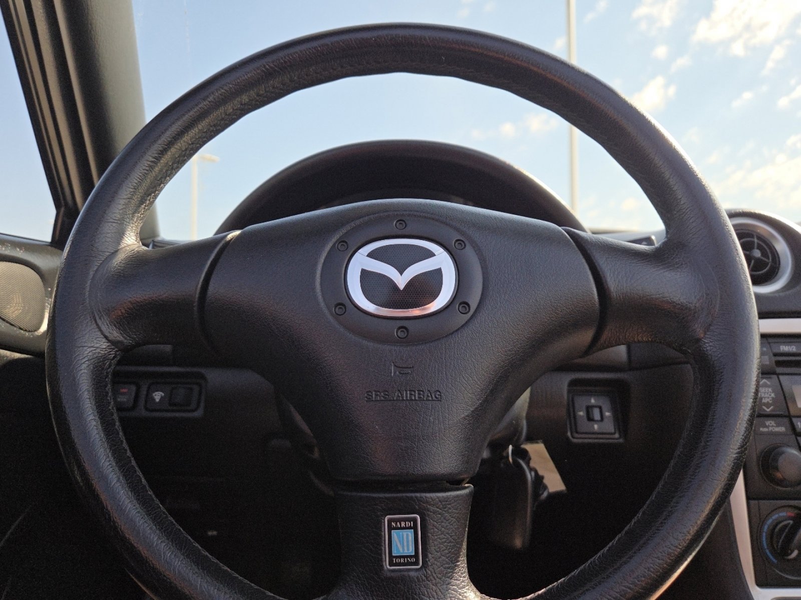 Used 2003 MAZDA MX-5 Miata image 25