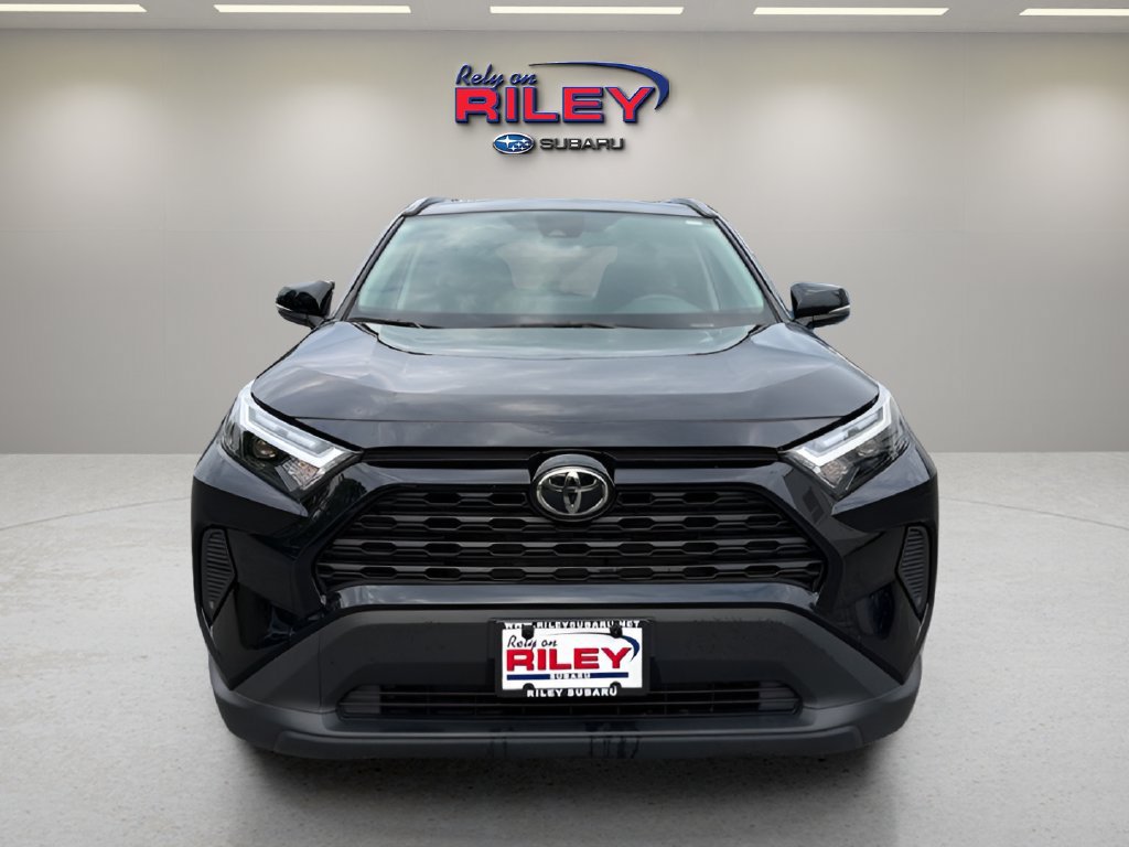 Used 2025 Toyota RAV4 XLE AWD/4WD image 9