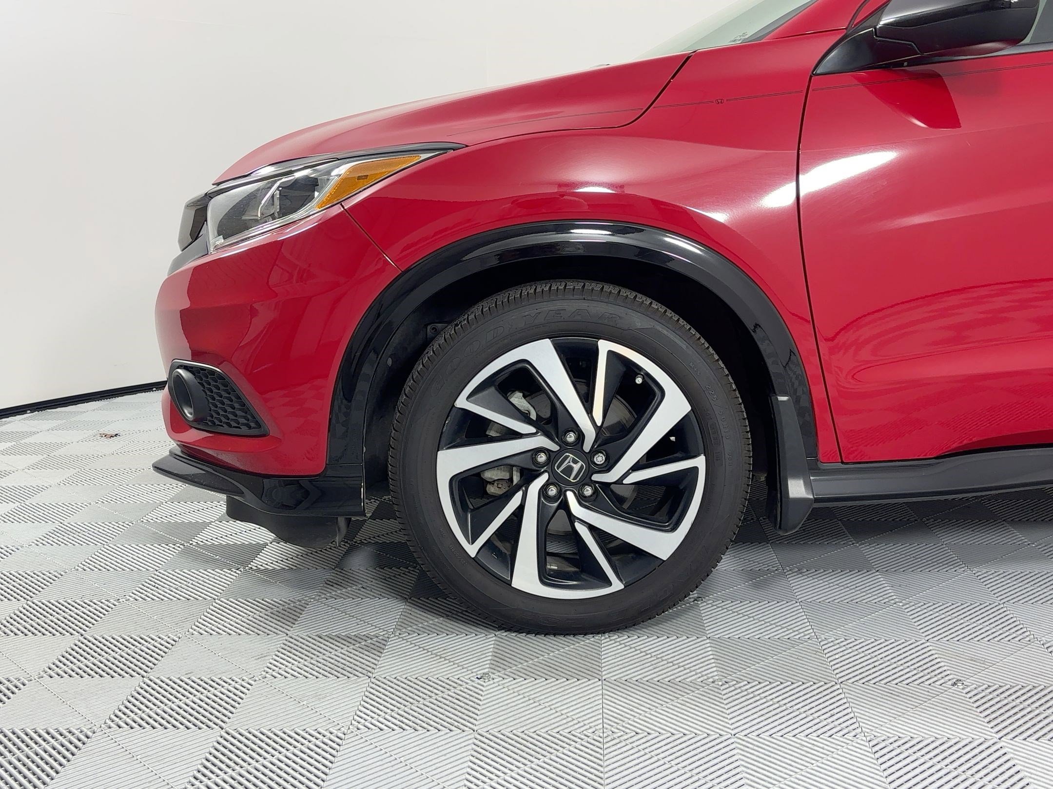 Used 2019 Honda HR-V Sport image 11