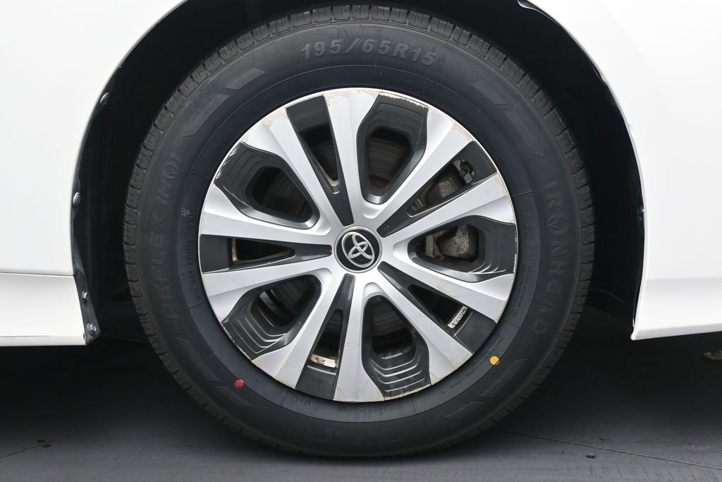 Used 2020 Toyota Prius Prime LE w/ Carpet Mat Package image 25
